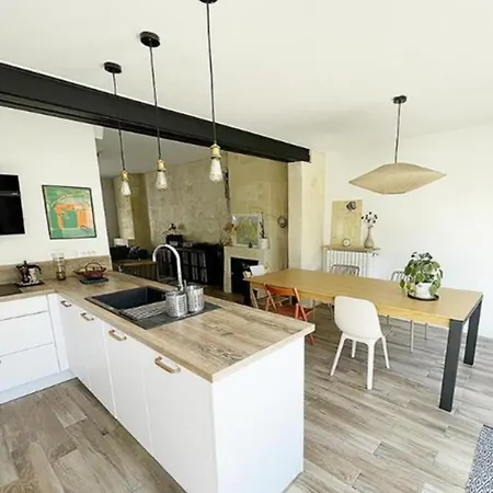 Guestready - Charming 3-bed House With Garden Holiday home